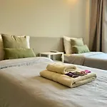 Av Suites