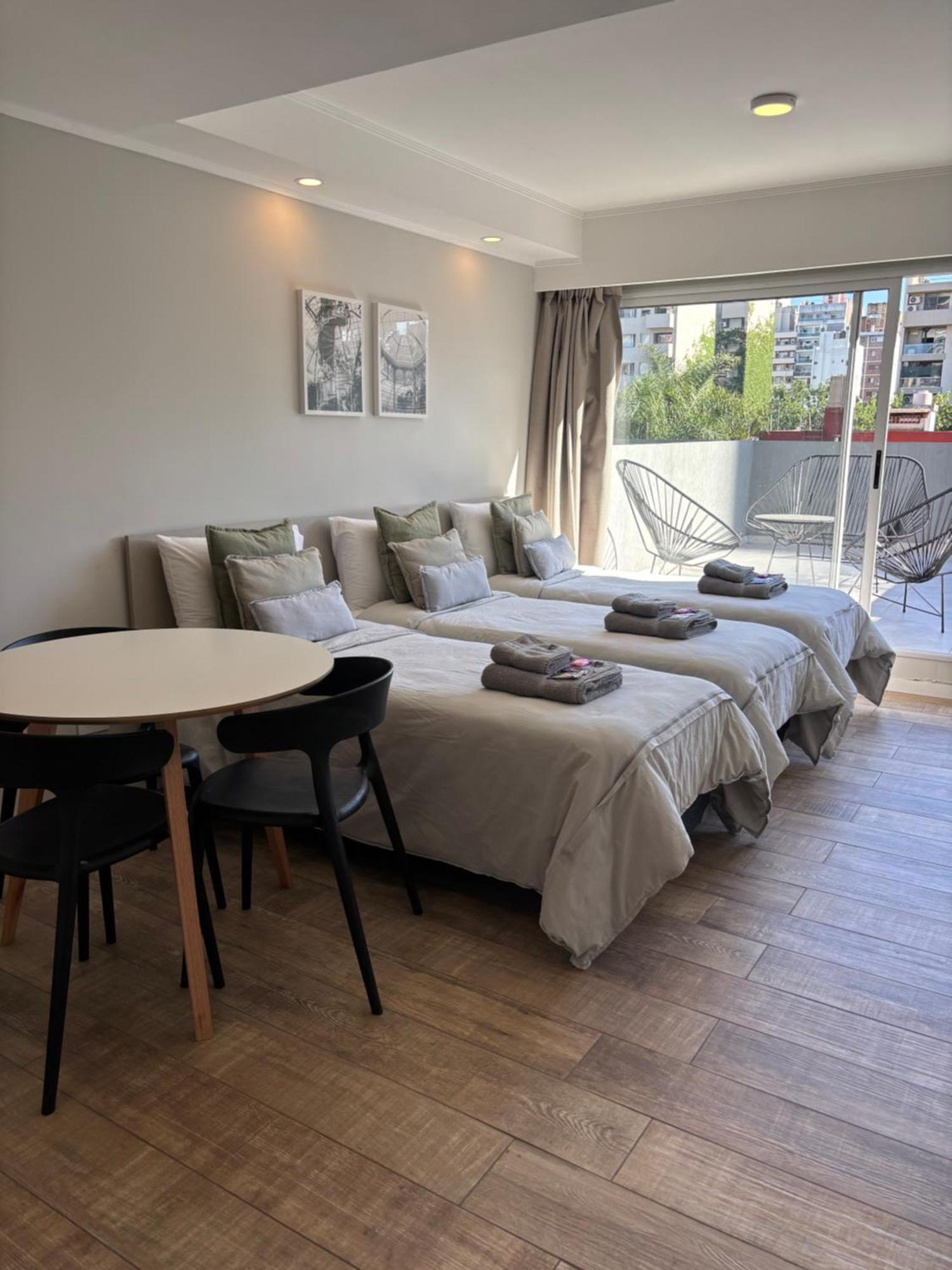 Av Apartahotel