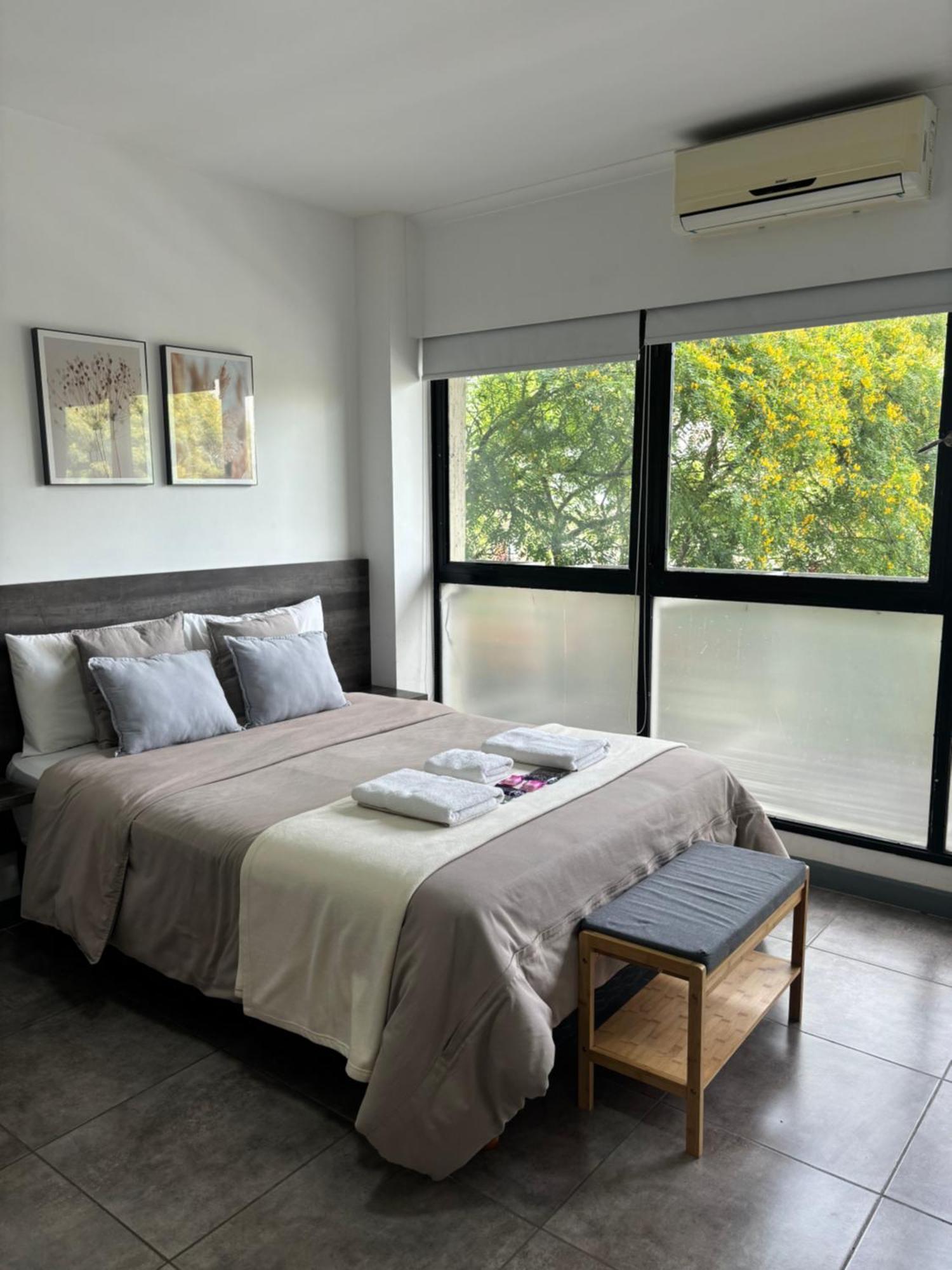 Av Apartahotel Rosario